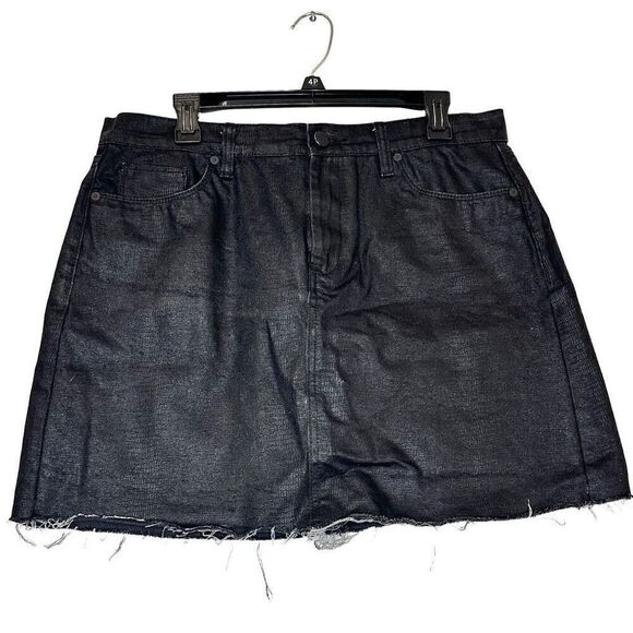 BlankNYC Tonal Snakeskin Print Raw Cut Off Hem A-Line Mini Skirt Black Size 31 - Picture 1 of 6